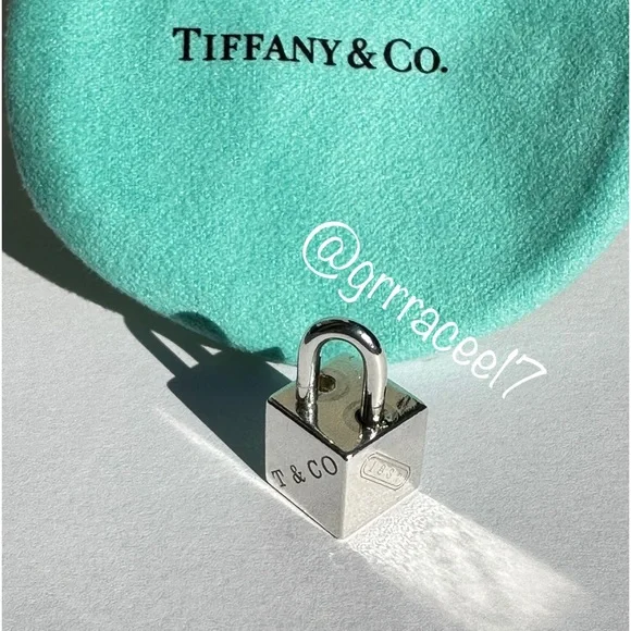 AUTH RARE vintage Tiffany & Co. 1837 cube charm/pendant✨ - Picture 13 of 16